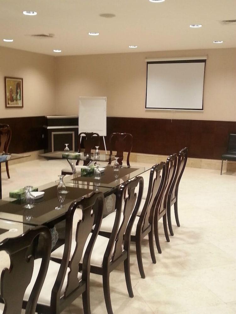Le Vendome Hotel Amman Eksteriør billede