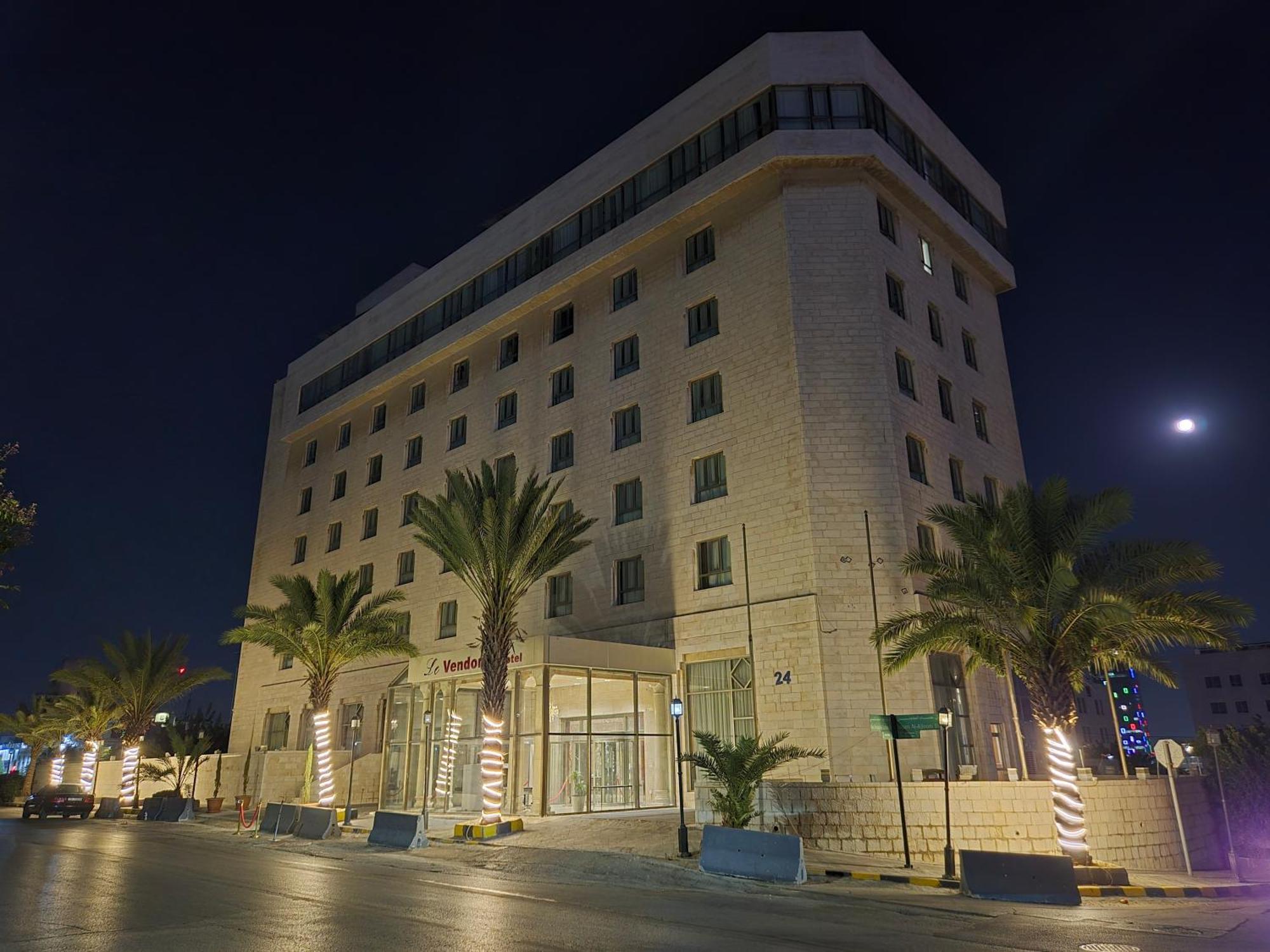 Le Vendome Hotel Amman Eksteriør billede