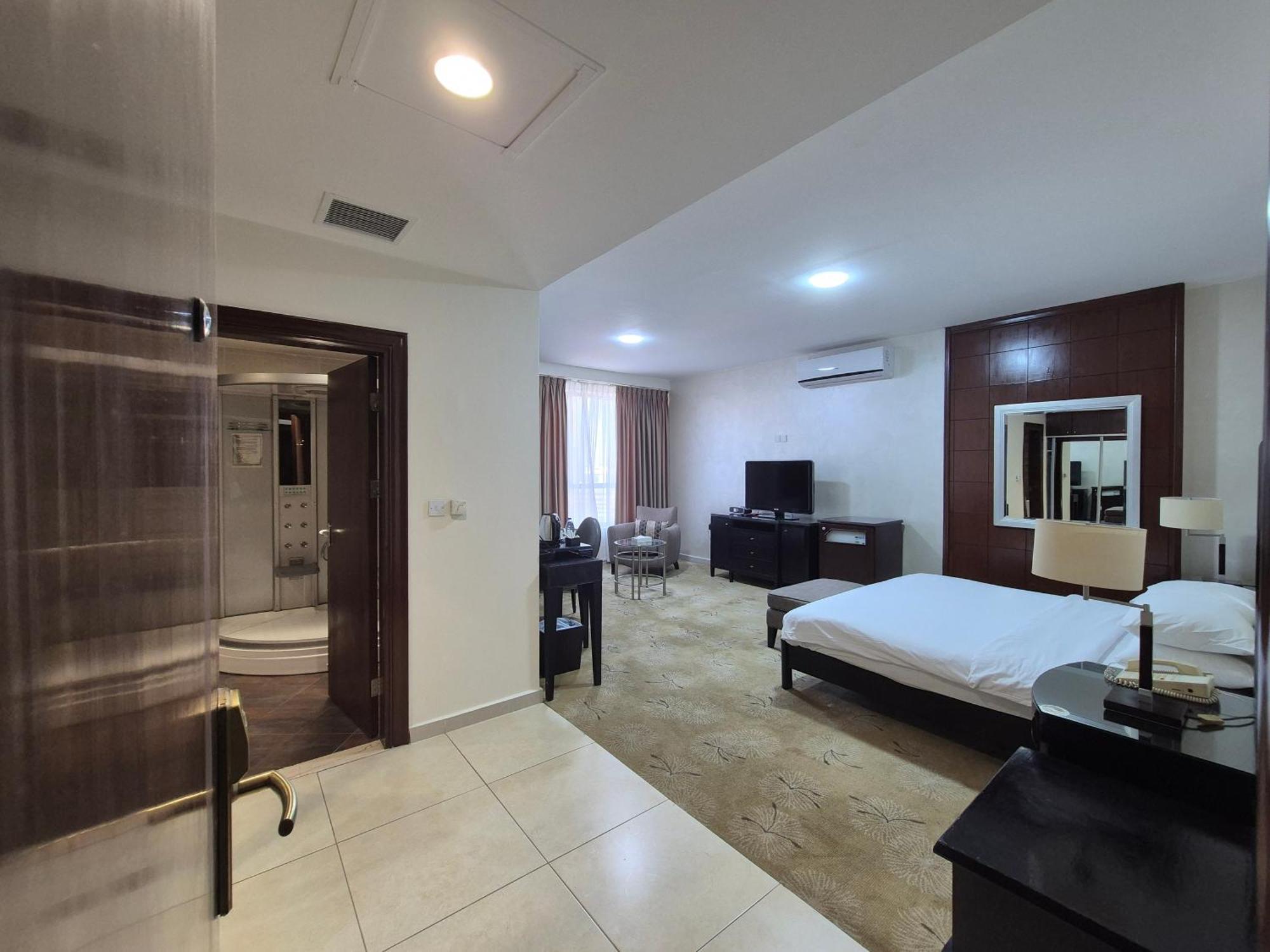 Le Vendome Hotel Amman Eksteriør billede